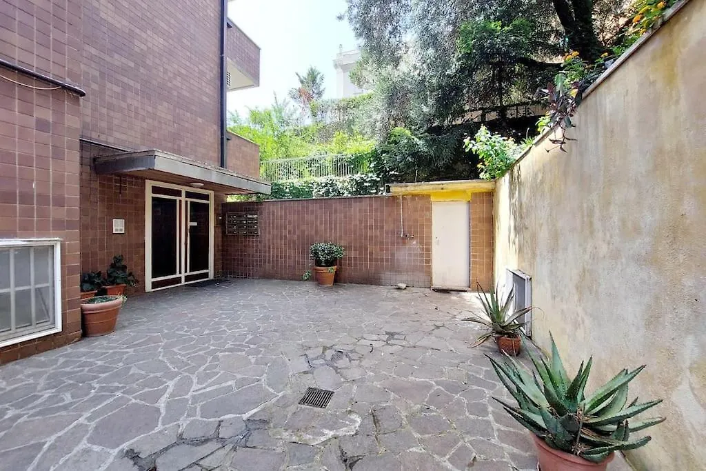 Virgy Green House-1